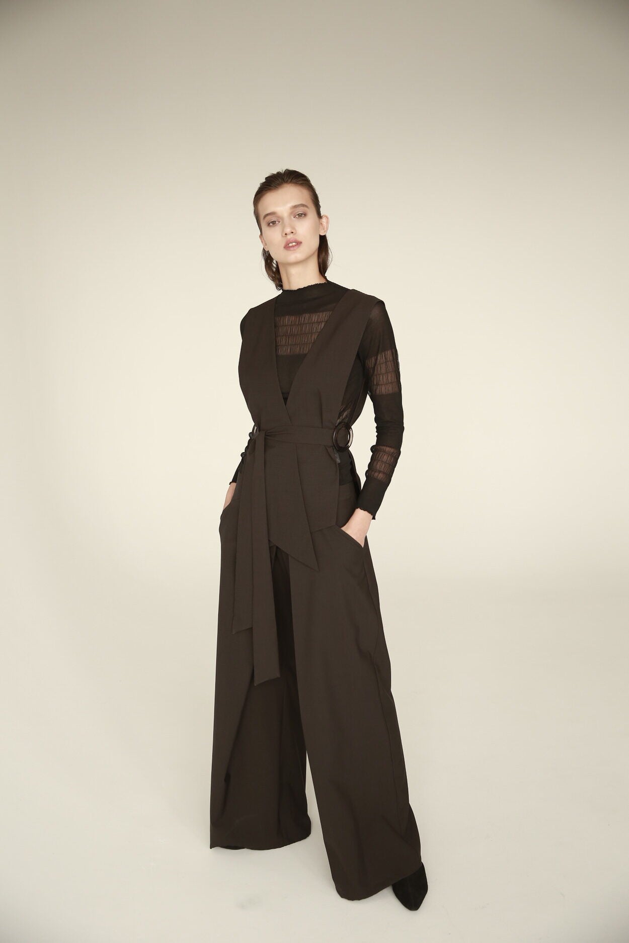 Belted wool-silk vest