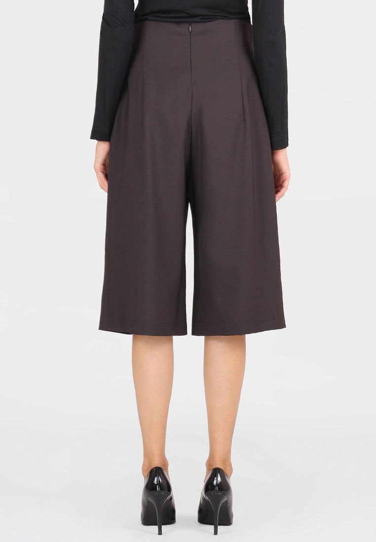 Shorts aus einer Mischung aus Seide und Wolle