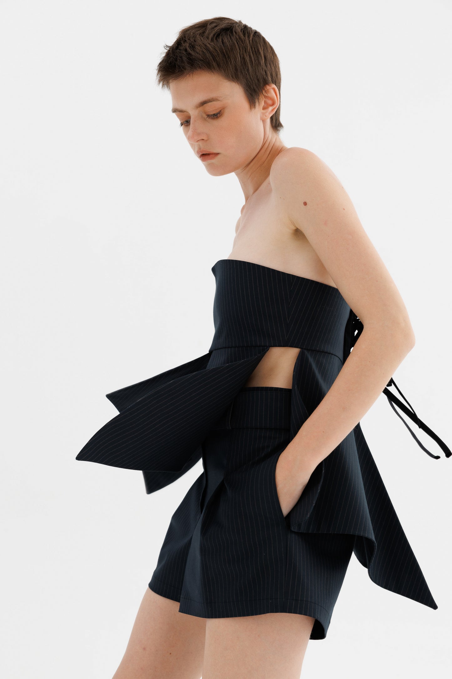 Marineblau gestreiftes Baskentop