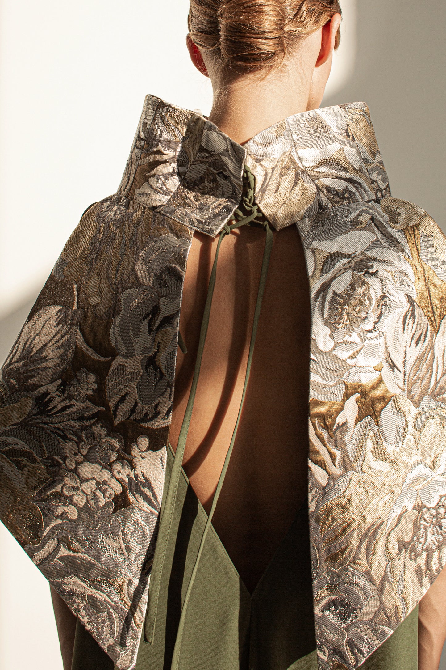 Asymmetric jacquard basque