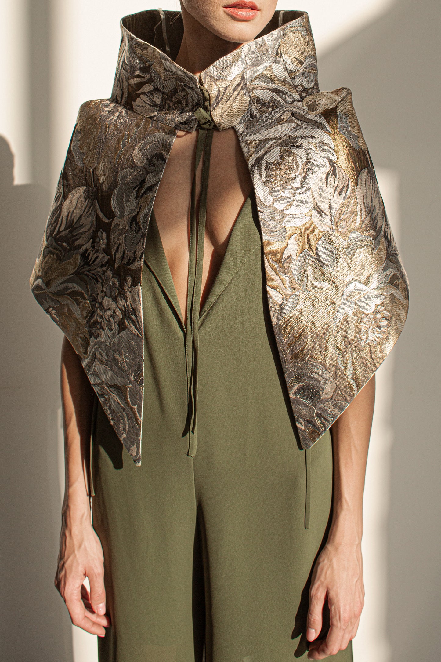 Asymmetric jacquard basque