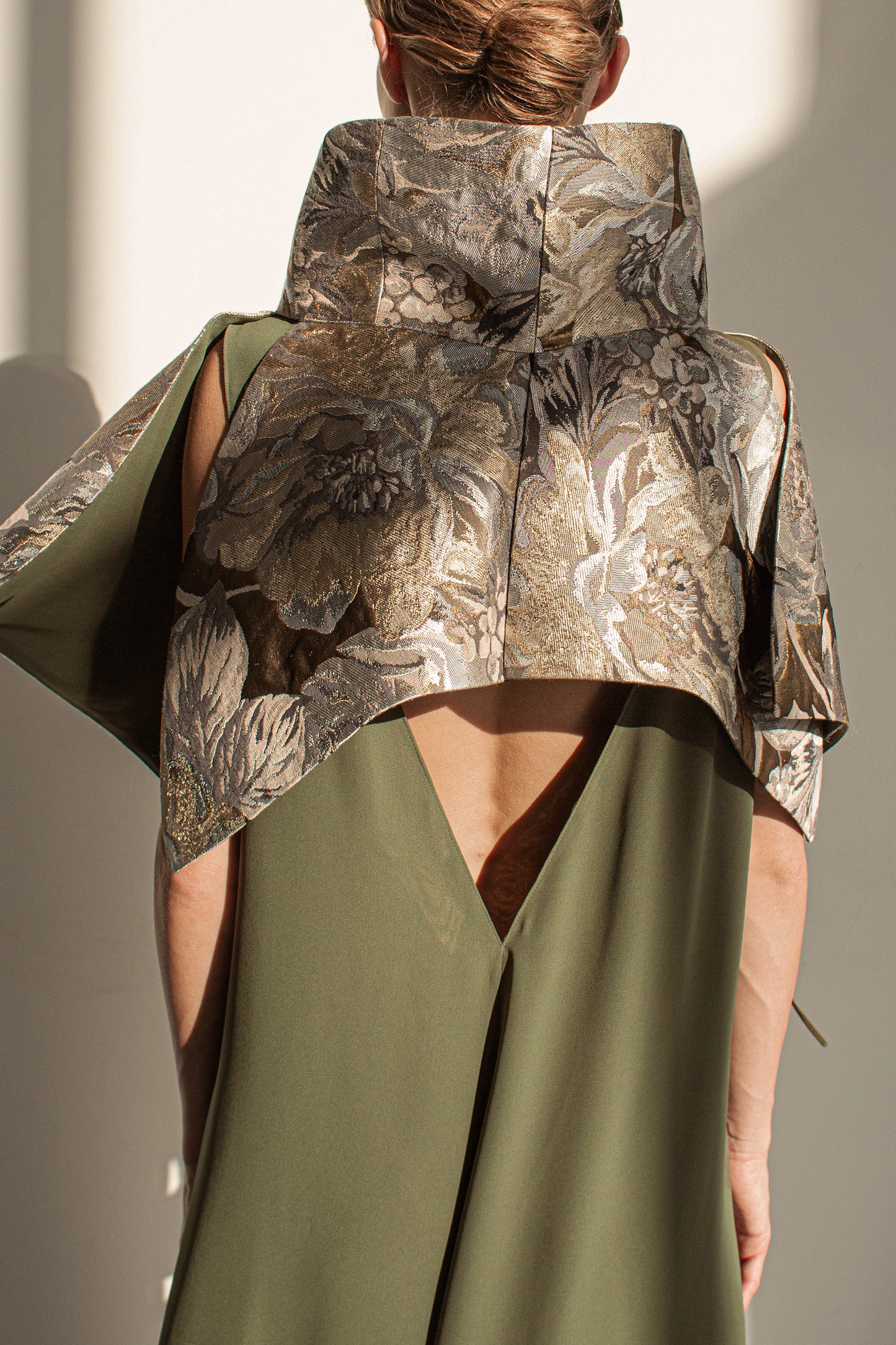 Asymmetric jacquard basque