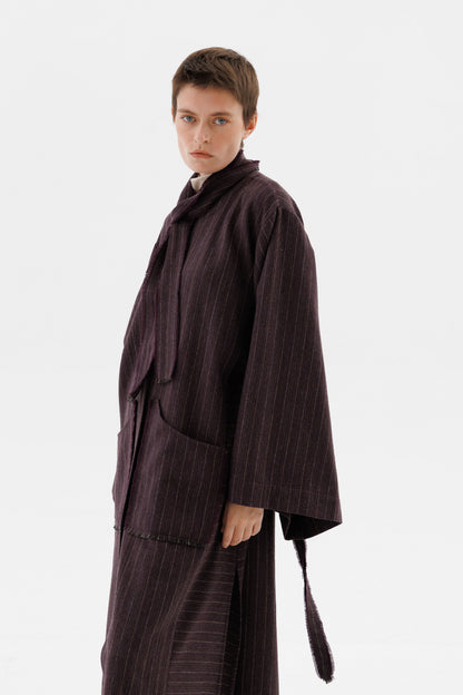 Драпірований вовняний піджак у тонку смужку