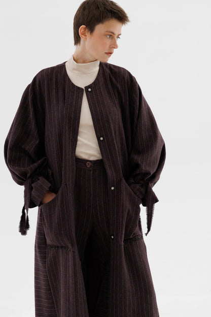 Драпірований вовняний піджак у тонку смужку