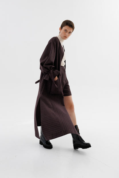 Драпірований вовняний піджак у тонку смужку