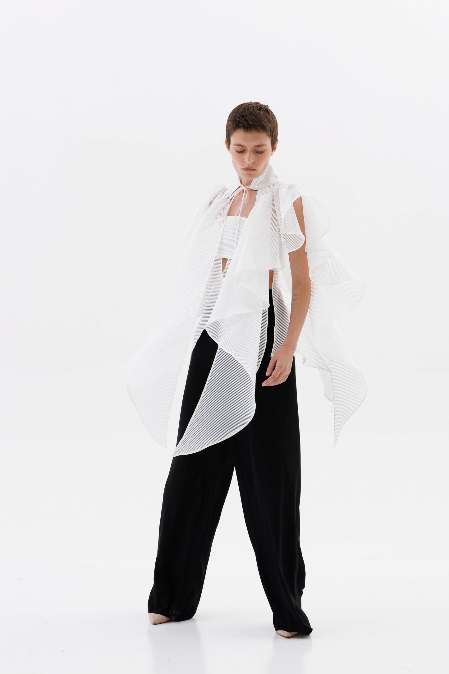 Jacquard organza cape collar